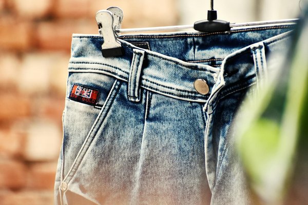 L'achat de vêtements recyclés : Un investissement judicieux ou simple tendance ?